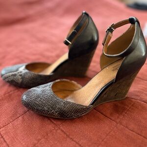 Elegant Snakeskin Wedge Heels